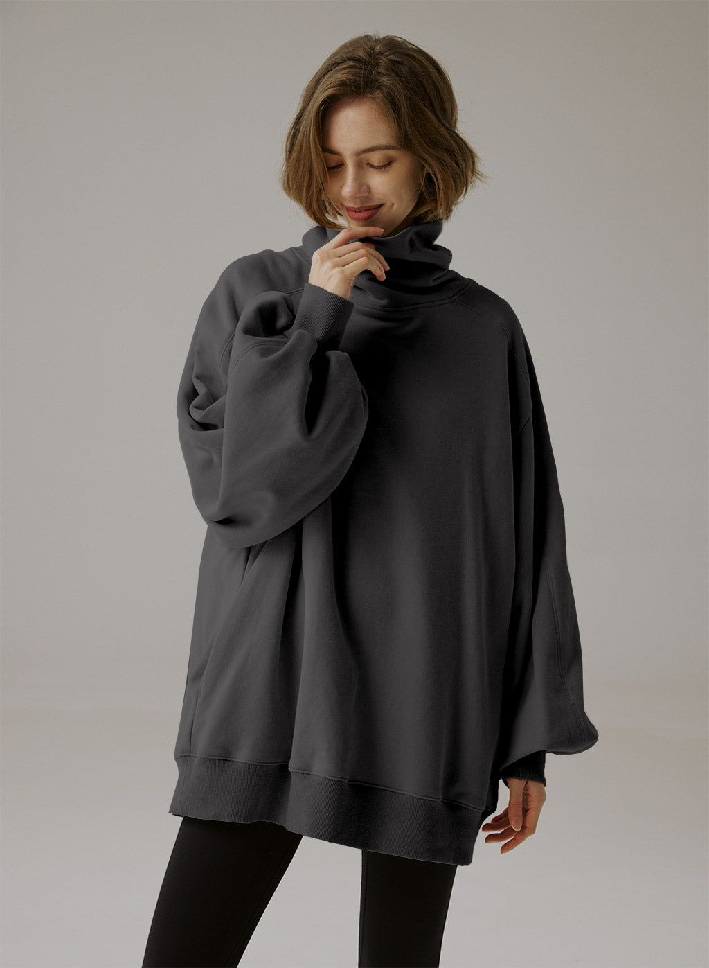 Oversized sweatshirt med rullkrage - Elegant komfort 