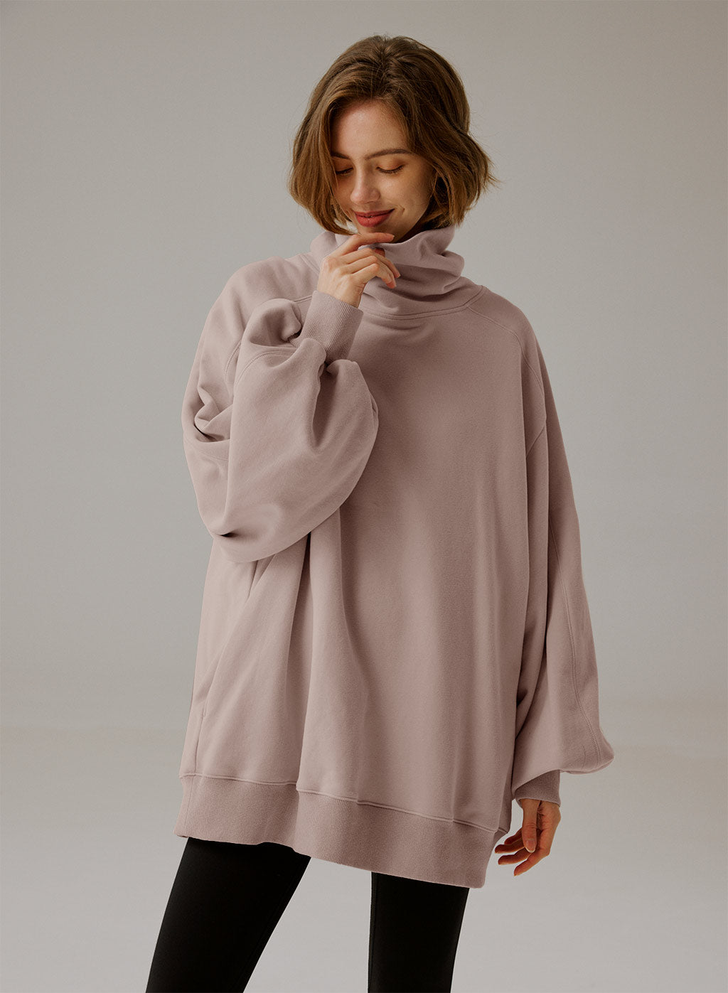 Oversized sweatshirt med rullkrage - Elegant komfort 